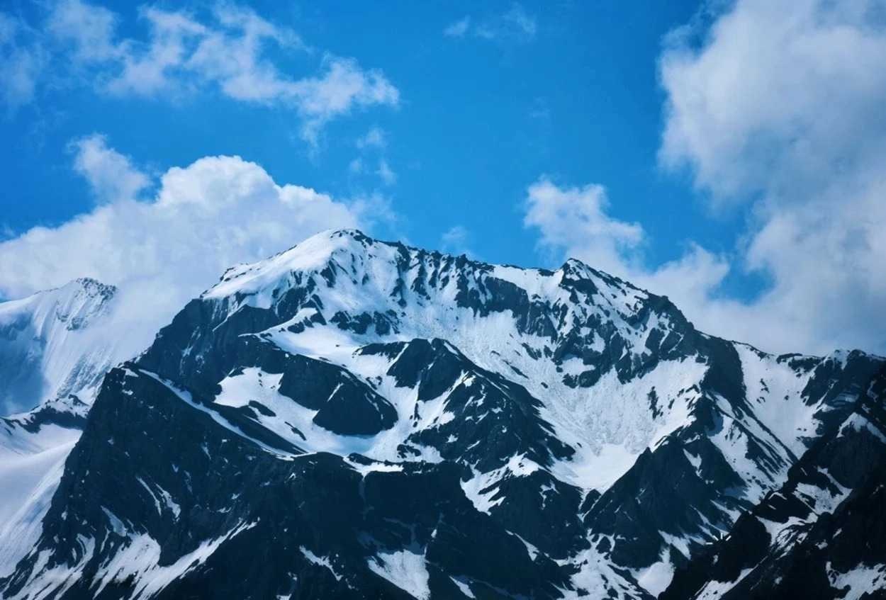 Om Parvat 1